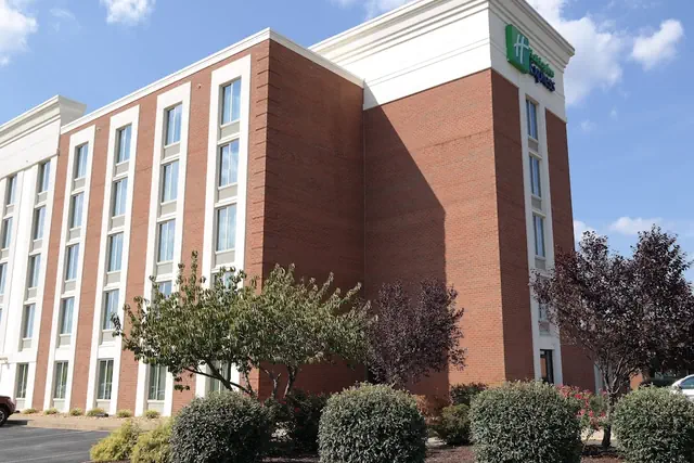 Photo 1 - Holiday Inn Express Fredericksburg Southpoint by IHG