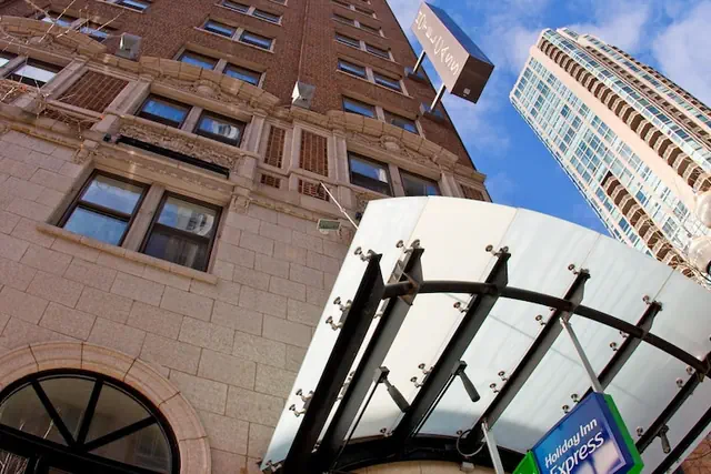 Photo 1 - Holiday Inn Express Chicago - Magnificent Mile by IHG