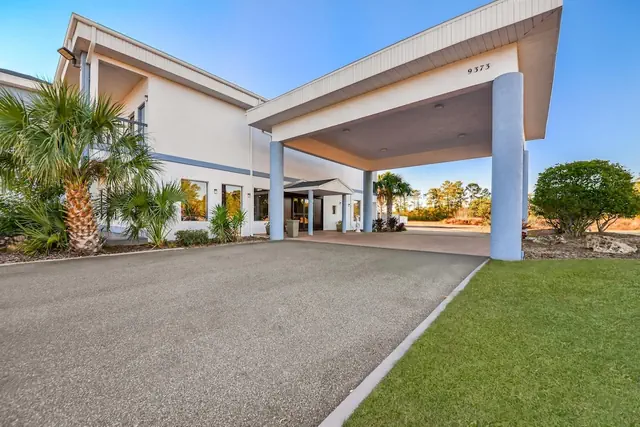Photo 1 - Quality Inn Weeki Wachee - Spring Hill