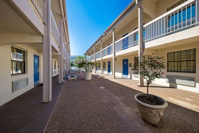 Photo 1 - Motel 6 Dallas, TX - Farmers Branch