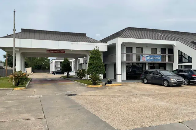 Photo 1 - Motel 6 Baton Rouge, LA - East - I-12