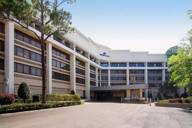 Photo 1 - Crowne Plaza Executive Center Baton Rouge by IHG