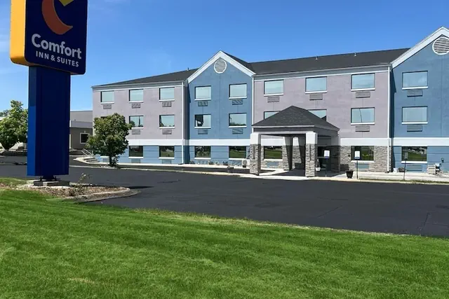 Photo 1 - Comfort Inn & Suites Mason City - Clear Lake
