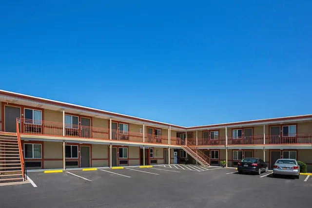 Photo 1 - Econo Lodge Hurricane Zion Park Area