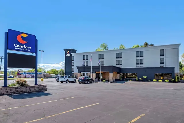 Photo 1 - Comfort Inn & Suites Liverpool - Syracuse North