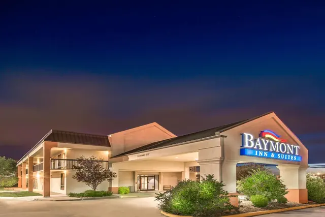 Photo 1 - Baymont by Wyndham Topeka