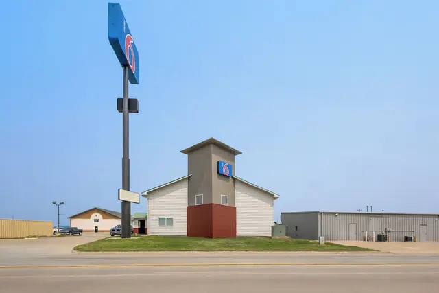 Photo 1 - Motel 6 North Sioux City, SD I 29 North