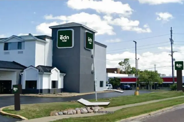 Photo 1 - Sleep Inn & Suites Peoria North