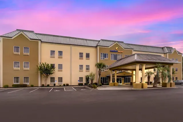 Photo 1 - Comfort Suites At The University - Conway