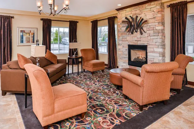 Photo 1 - Holiday Inn Express Hotel & Suites Portland-Jantzen Beach by IHG