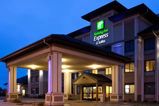 Photo 1 - Holiday Inn Express & Suites Worthington by IHG