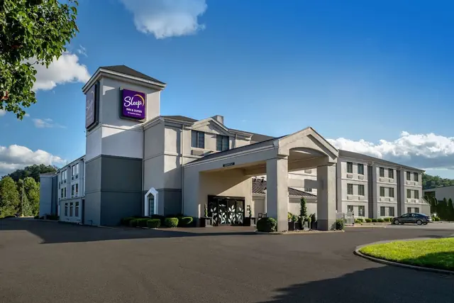 Photo 1 - Sleep Inn & Suites Cross Lanes - South Charleston