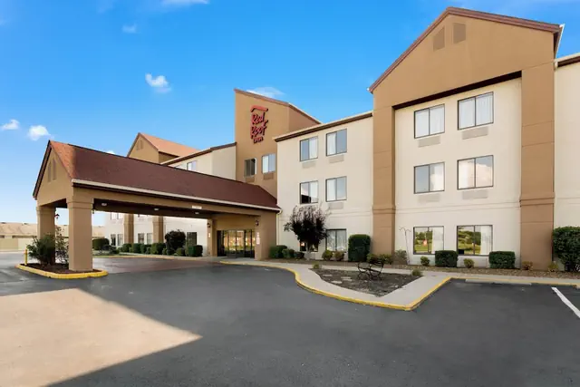 Photo 1 - Red Roof Inn Richmond, KY