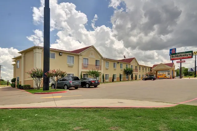 Photo 1 - Quality Inn & Suites Terrell