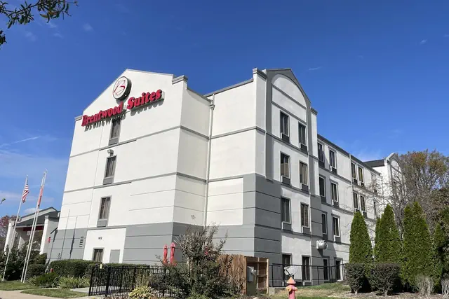 Photo 1 - Brentwood Suites Nashville, an Ascend Collection Hotel