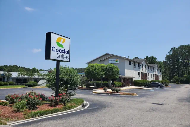 Photo 1 - Coastal Inn & Suites - Wilmington, NC