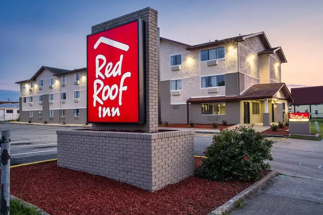 Photo 1 - Red Roof Inn Norfolk - Portsmouth