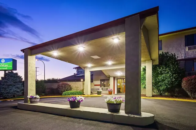 Photo 1 - SureStay Hotel by Best Western Ellensburg