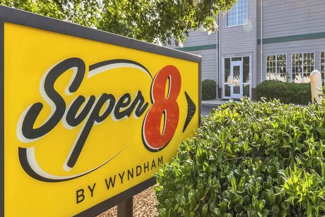 Photo 1 - Super 8 by Wyndham Smithfield/Selma