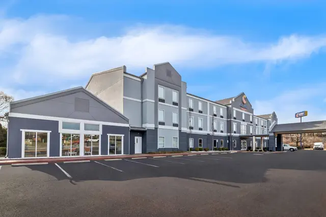 Photo 1 - Comfort Suites Goodlettsville Rivergate
