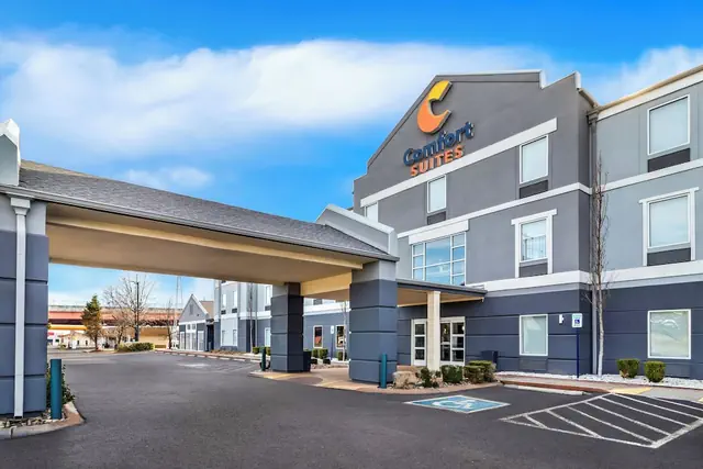 Photo 1 - Comfort Suites Goodlettsville Rivergate