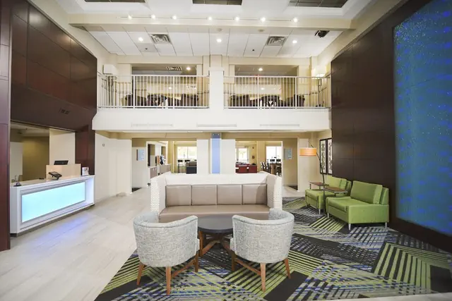 Photo 1 - Holiday Inn Express Hotel & Stes Port Clinton-Catawba Island by IHG