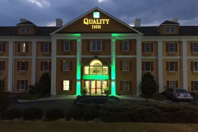 Photo 1 - Quality Inn Oak Ridge - Knoxville West