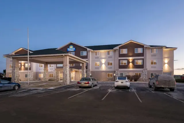 Photo 1 - Days Inn & Suites by Wyndham Castle Rock