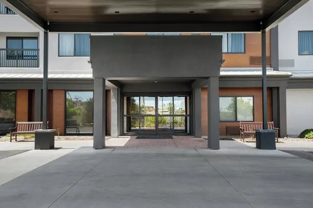 Photo 1 - Courtyard Colorado Springs South