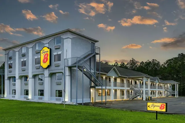 Photo 1 - Super 8 by Wyndham Moss Point