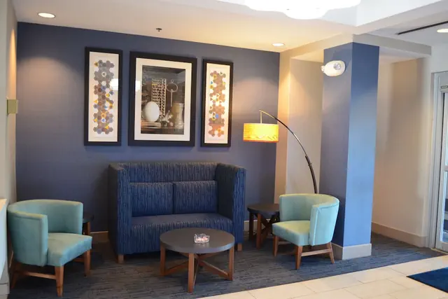 Photo 1 - Holiday Inn Express & Suites Oxford by IHG