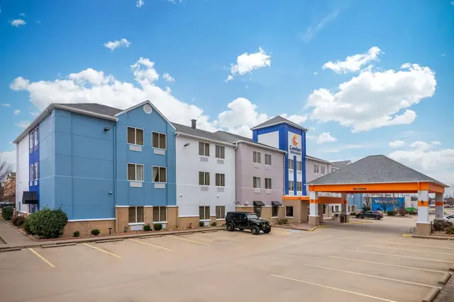 Photo 1 - Comfort Inn & Suites Conway