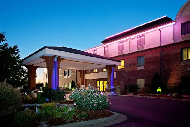 Photo 1 - Holiday Inn Express Corydon by IHG