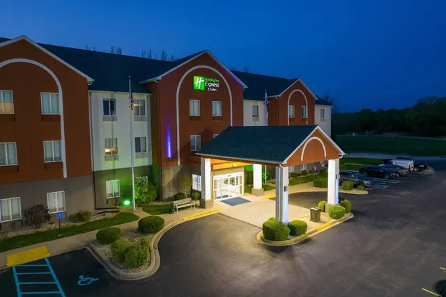 Photo 1 - Holiday Inn Express Hotel & Suites Bedford by IHG