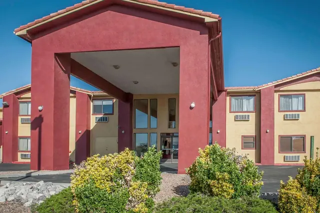 Photo 1 - Quality Inn Rio Rancho - Albuquerque North Valley