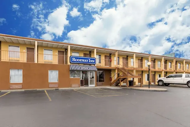 Photo 1 - Rodeway Inn Hopkinsville