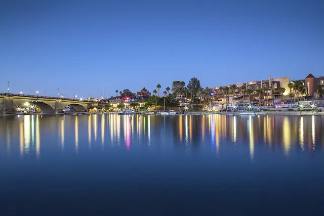 Photo 1 - London Bridge Resort