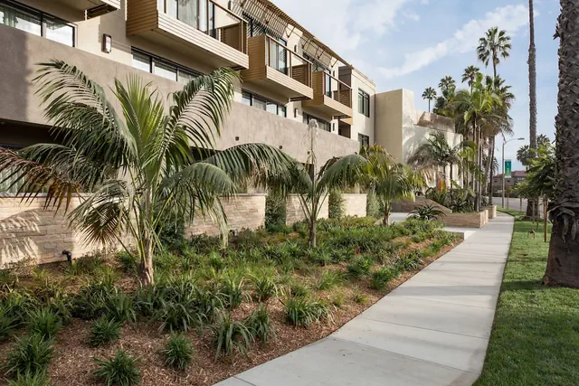 Photo 1 - Holiday Inn Express & Suites La Jolla – Windansea Beach by IHG