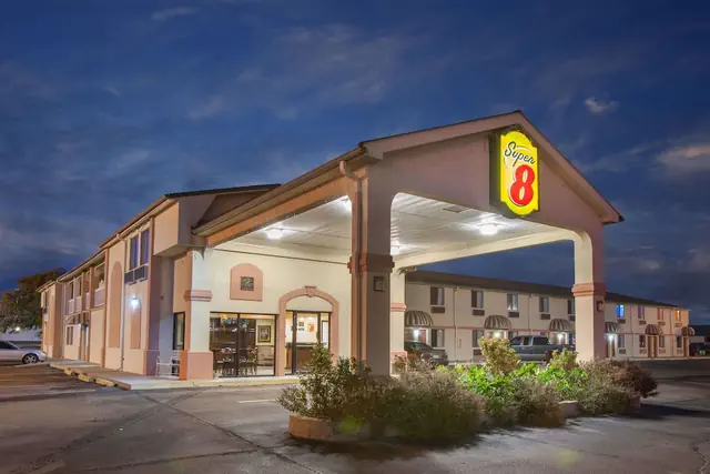 Photo 1 - Super 8 by Wyndham Sallisaw