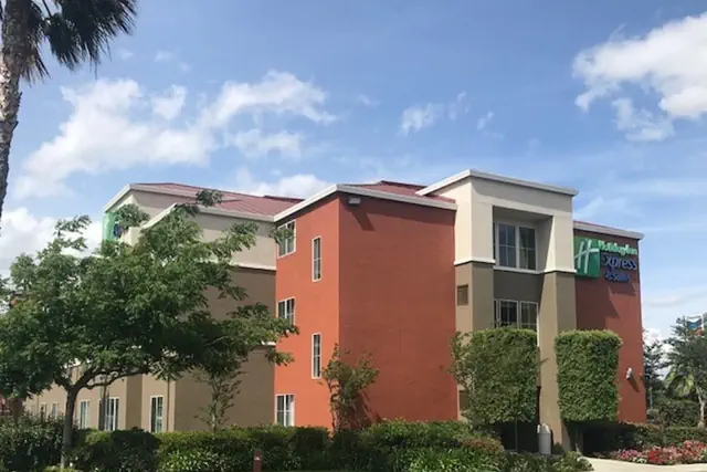 Photo 1 - Holiday Inn Express Hotel & Suites Tracy by IHG