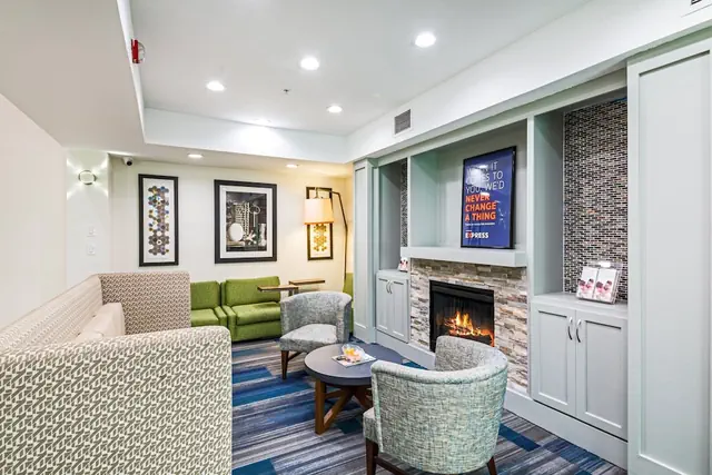 Photo 1 - Holiday Inn Express Hotel & Suites Columbus by IHG