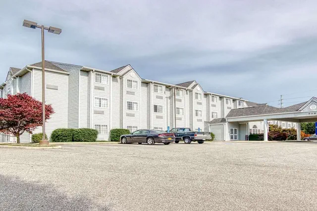 Photo 1 - SureStay Hotel by Best Western Christiansburg Blacksburg