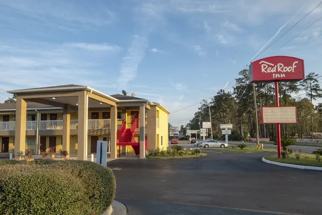 Photo 1 - Red Roof Inn Valdosta - University