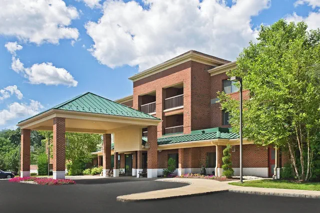 Photo 1 - Courtyard by Marriott Parsippany