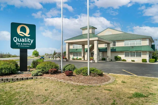 Photo 1 - Quality Inn & Suites Manistique