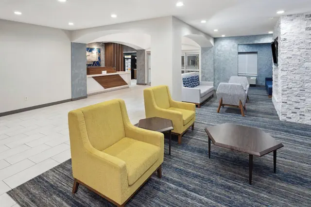 Photo 1 - Holiday Inn Express & Suites Pekin (Peoria Area) by IHG