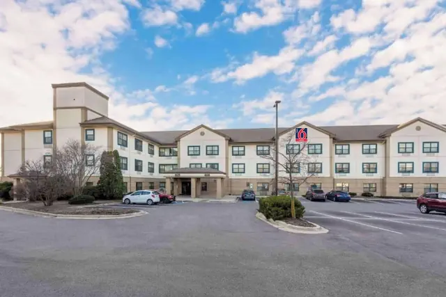 Photo 1 - Studio 6 Corporate Extended Stay Chicago Lisle IL