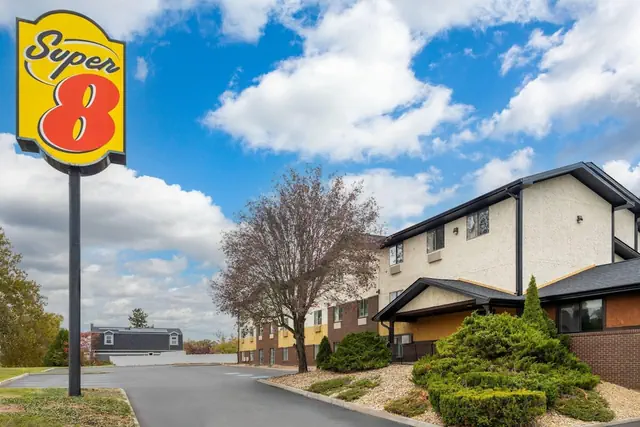 Photo 1 - Super 8 by Wyndham Hagerstown I-70