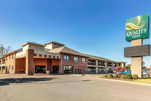 Photo 1 - Quality Inn Memphis Airport