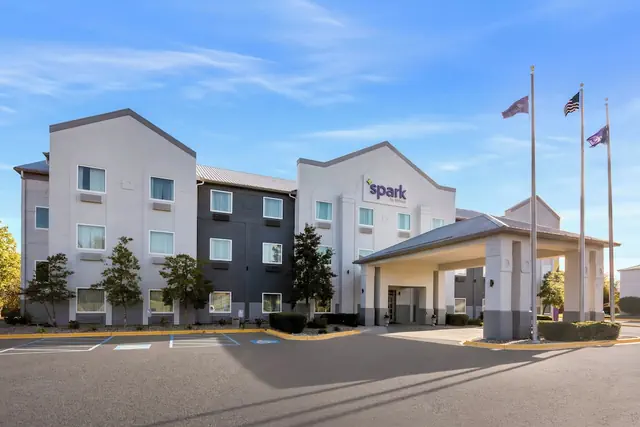 Photo 1 - Spark by Hilton La Grange